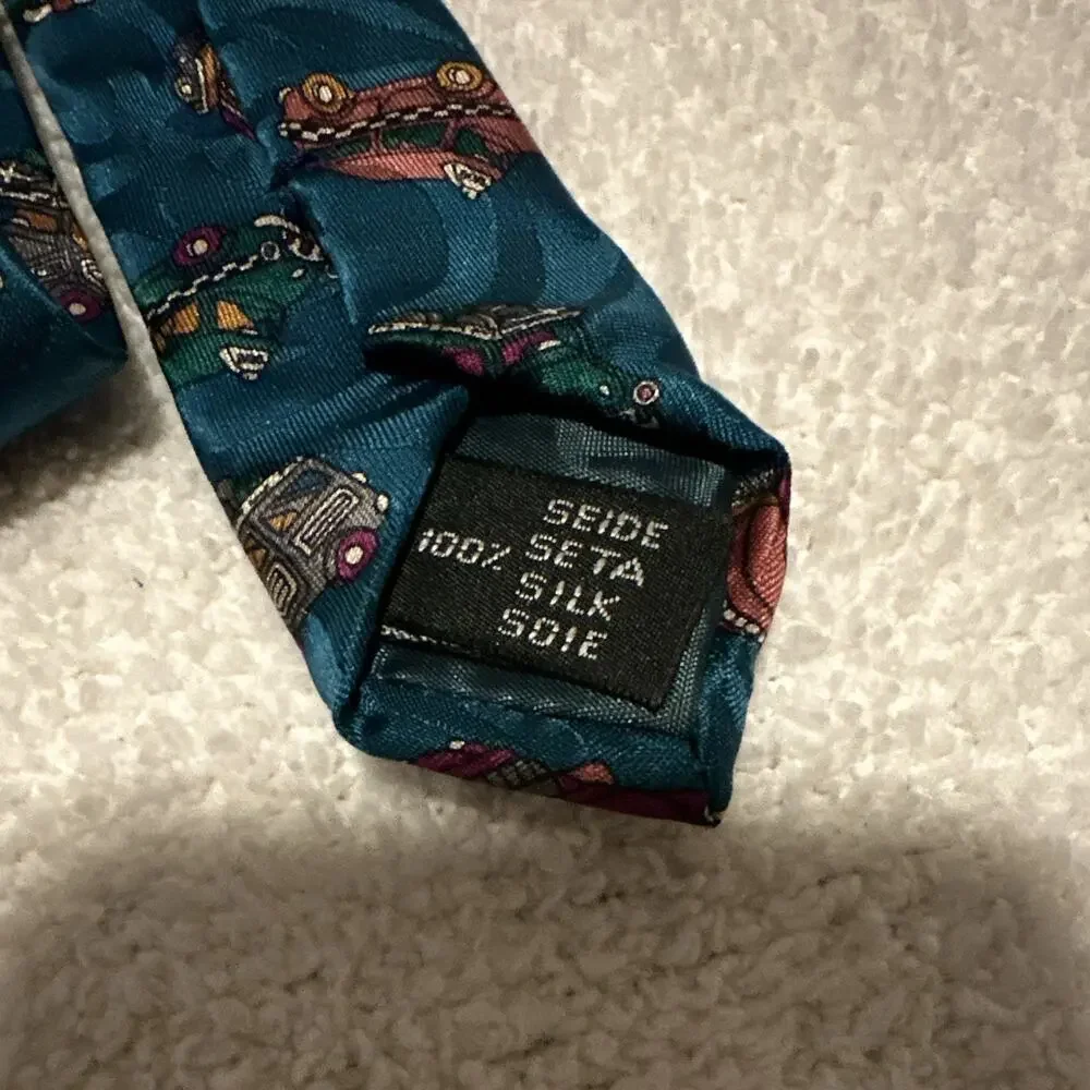 Maga Men’s 100% Silk Woven Pointed Tie, Novelty Cars Print Blue